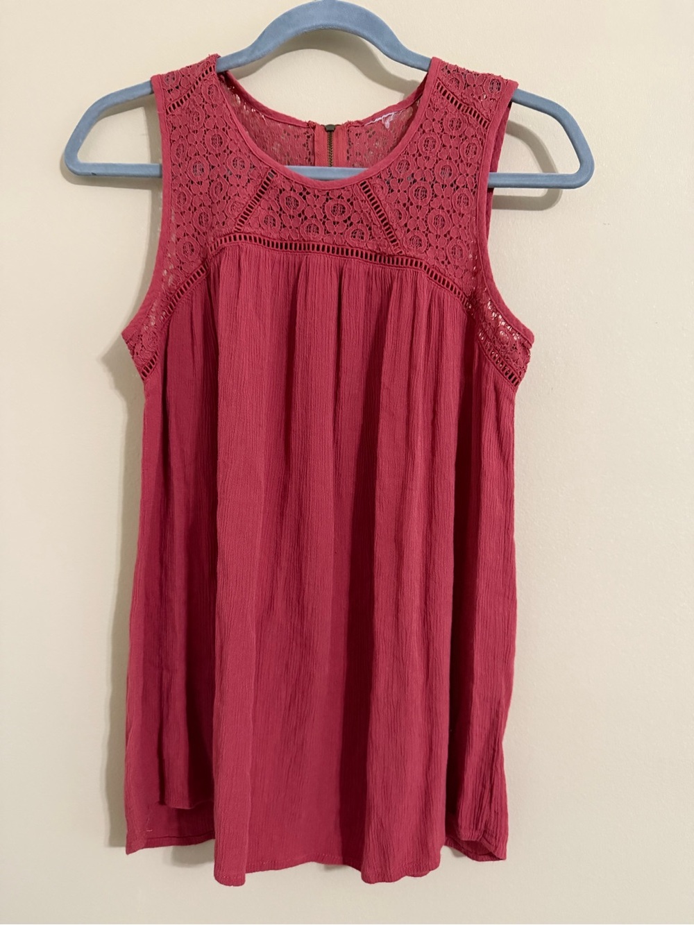 Sleeveless Lace Yoke Tank Top - Rust Orange Small